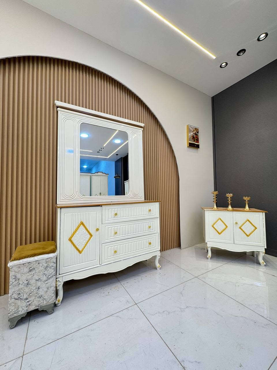 غرف صاج درجة اولة بتصميم راقي وحديث كل غرفة وبيهة موديلهة الخاص كل ماعليكم دزون صورة الغرفة الي تردوهة وندزلكم تفاصيلهة وقياساتهة وفيديو توضيحي للغرفة 🌏🌏🌏وتوصيل شامل جميع المحافضات


**إذا كنت صاحب هذا الإعلان وتريد حذفه لأي سبب، رجاءا أرسل رسالة إلى الدعم الفني**
