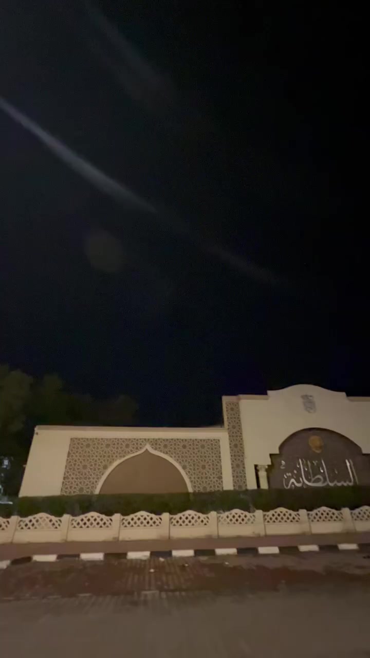 بوليس للبيع مامفتوحه سعر خاص
***********
