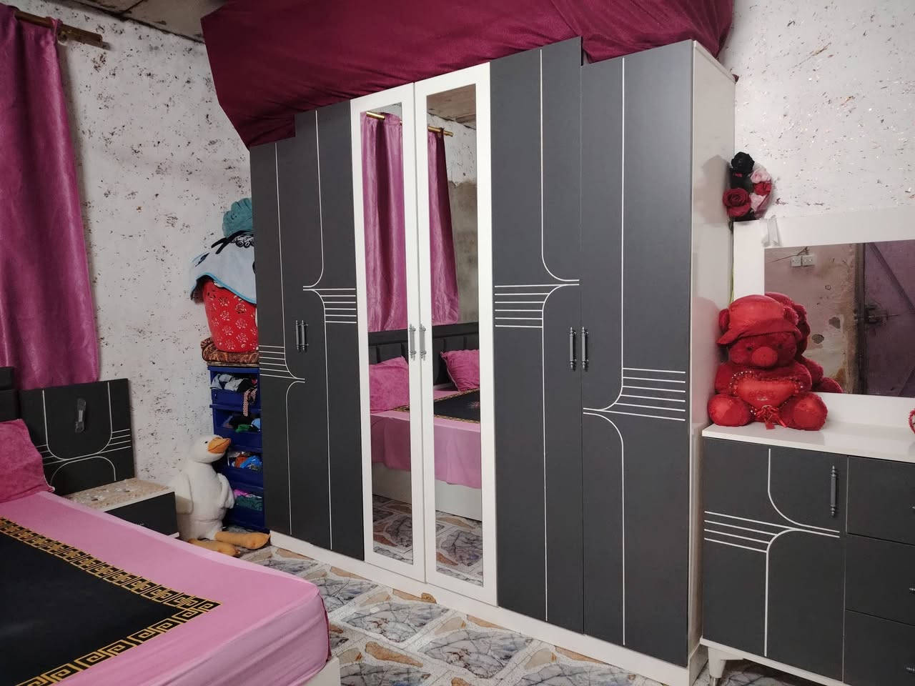 سلام عليكم شباب للبيع غرفه تركيه جديده استعمال قليل السعر 500 وبيها مجال مكان بغداد الزعفرانيه ***********
