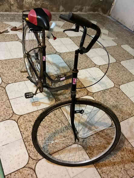 بايسكل حجم 27 بسعر 70 وبي مجال مكان قضاء النصر رقمي ***********
