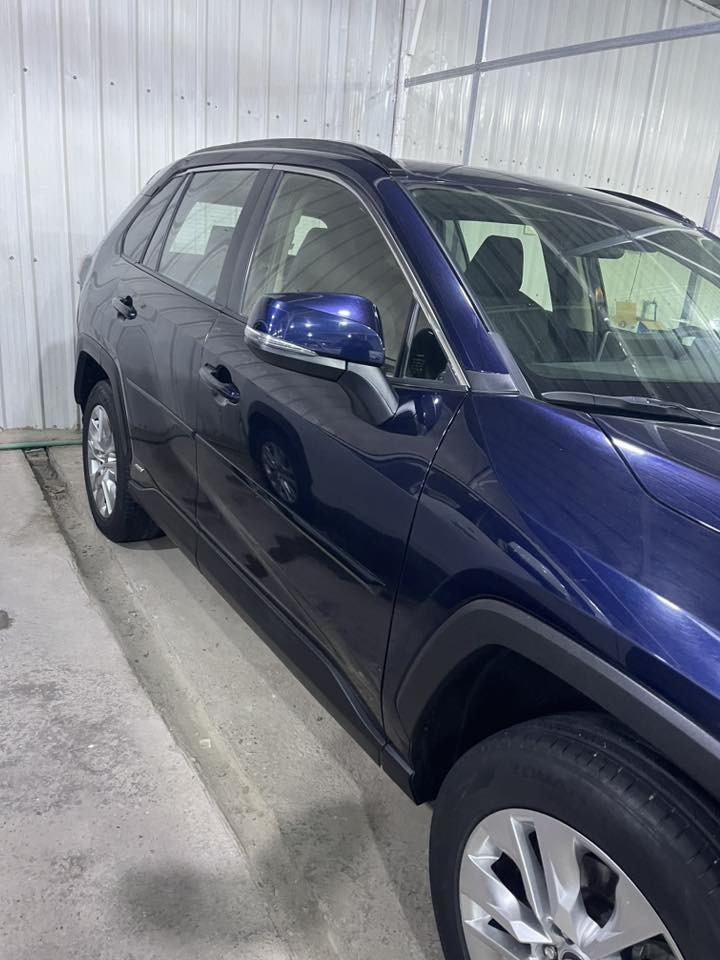 سلام عليكم رف فور موديل ٢٠٢٤  فول مواصفات هايبرد فور ويل بدون ايرباك حادث خلفي ***********
