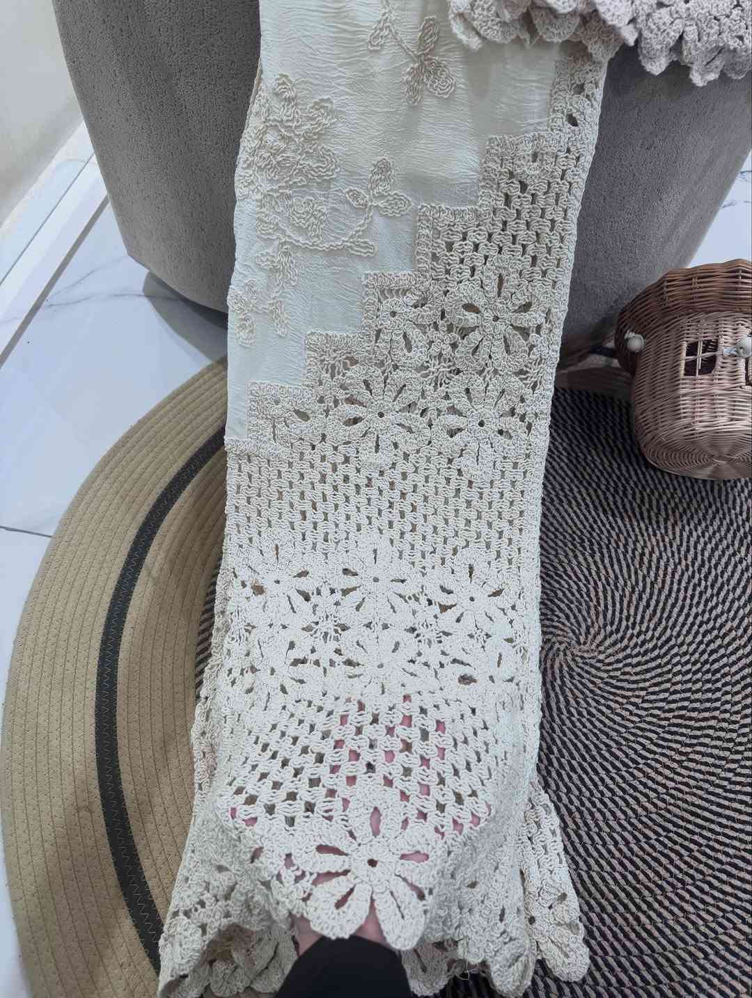 سوت كيبور كوالي عالي بتفاصيل مختلفة 
قطعه مختلفه وفخمه باللبس 🙂‍↔️✨
طول القميص 65cm غير مبطن 
بنطرون كيلوت بتصميم كيبور بتبطين داخلي من منطقة الورك
قياسات 38-44
ستندر 
قطع محدوده 
#اكسبلور_فولو #اكسبلورر #اكسبلور_explore #اكسبلور_العراق_السعوديه_الاردن_ايران_الكويت_طق_لايكات_كومنت_يلاا💙#اكسبلور_ضيفونا


**إذا كنت صاحب هذا الإعلان وتريد حذفه لأي سبب، رجاءا أرسل رسالة إلى الدعم الفني**