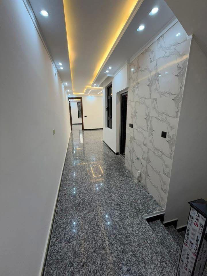 #للايجار
دار بمساحة 120 متر زيرو فول مودرن غير مسكون 📐

⚡️ موقع مربع الاقتصاديين ⚡️

🛏️  3 نوم

🍳 مطبخ

🛋️ صالة

🚿 خدمات في كل طابق

✨ الدار مناسبة للعوائل وموقعها مميز

📞 للاستفسار أكثر:

التواصل عبر الرقم الموجود 📲

***********
