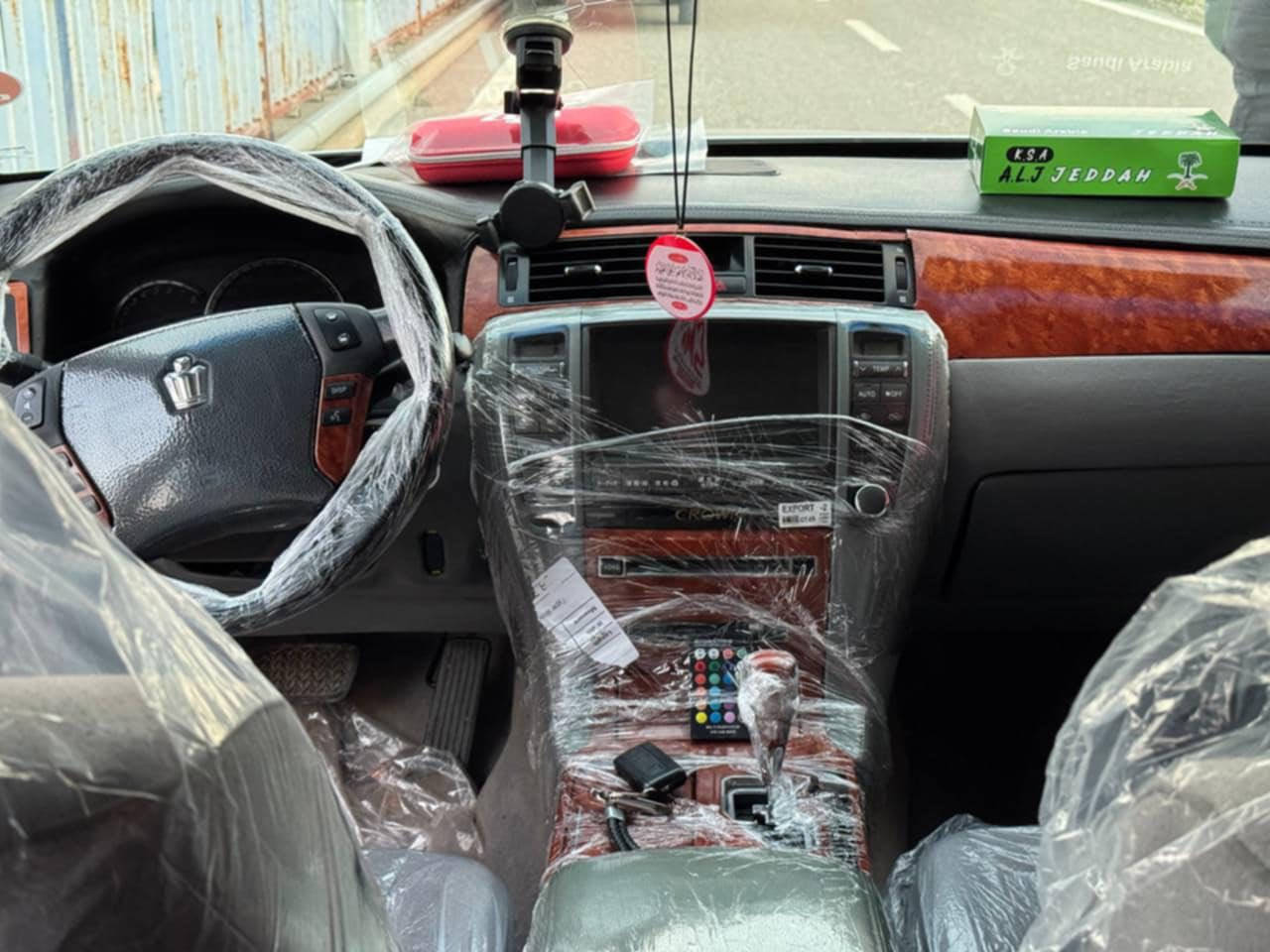 شاهینە ٢٠٠٥ بڕاوە ١٨٢ گەورە بە گەورە ٣ دوو گمە  کامل مەسرەف کراو ٢٥٠ مەسرەفی تیا نیە جایزە سەیارەکە  ڕۆنی گیرو مەکینە تازە گۆراوە  بەشەرتی ئەوەی کەڤەر گۆراو نەبیت شانسی بەشەرت  ڕۆیال کراوە بە سپۆرت  کامل وە شوین بڕاوەکانی چاک کراوە بێ منەتم لە مالی خۆم سەیارەکە بێ داعمو لێ دراوە   شوین  سەیدسادق     ٤٨ مەعامەلە  کەموو برایانە // *********** ڤایبەر وەتساپ لەسەرە
