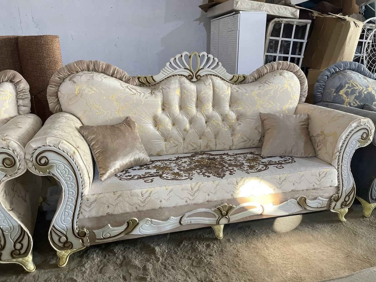 عروض رأس السنه بلشت 🤩🤩🔥🔥

انتباه شغل التسگام مو السوگي
خشب كلة جديد مو مستعمل ولا سگيبات
ضمان فتح البطانة ومشاهدة الهيكل 🔴

موصفات العمل 
المقعد بلوك اسود بلاويد
الهيكل خشب چام روسي غير مشروح او مقطع
اسفنج مميز اول ضد النزول مع الضمان
القماش تركي مبطن طبگتين

انسب الاسعار في العراق 
يوجد عرض تخفيض خاص لأصحاب الجملة والحاويات 🔴

🔴 تنويه مهم :
شغلنا تسگام فقط (شغل مصري درجة أولى)
نقدّم جودة حقيقية مو سوكي ✋

✅ تسگام بلوك أسود بلاويد
✅ قماش جديد وتر بروف
✅ ألوان حديثة
✅ أسعار جملة لأنّنا معمل مو بس معرض

📍 العنوان:
بابل – الهاشمية – تقاطع السياحي

📩 للحجز ومعرفة الأسعار:
راسل الصفحة أو واتساب 👇
📞 *********** – أستاذ حيدر ابو عبدالله
📞 *********** – حسنين الحربي
📞 *********** – أسامة السعدي

✨ جرب… واحكم بنفسك …

#معرض_الحربي_ابو_عبدلله_لتجارة_الاثاث_المنزلي_الجديد_والمتسعمل
#بابل #ديوان #تخم #تسگام #جملة
