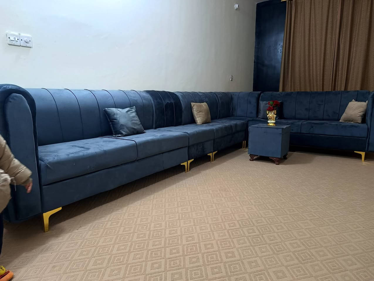 ديوان نضافته 100 ب 100
عشر مقاعد مرتب 

بسعر 350 

متواجد واتساب ***********
