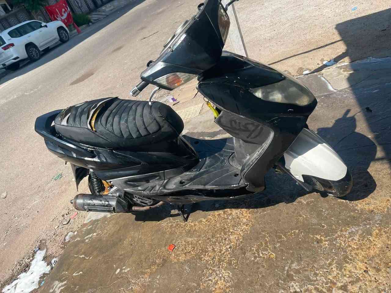 سكنز فحل نوزل خطين
دراجه شلعه ومعدل 
سعر 550 
مكان بلديات 
***********
