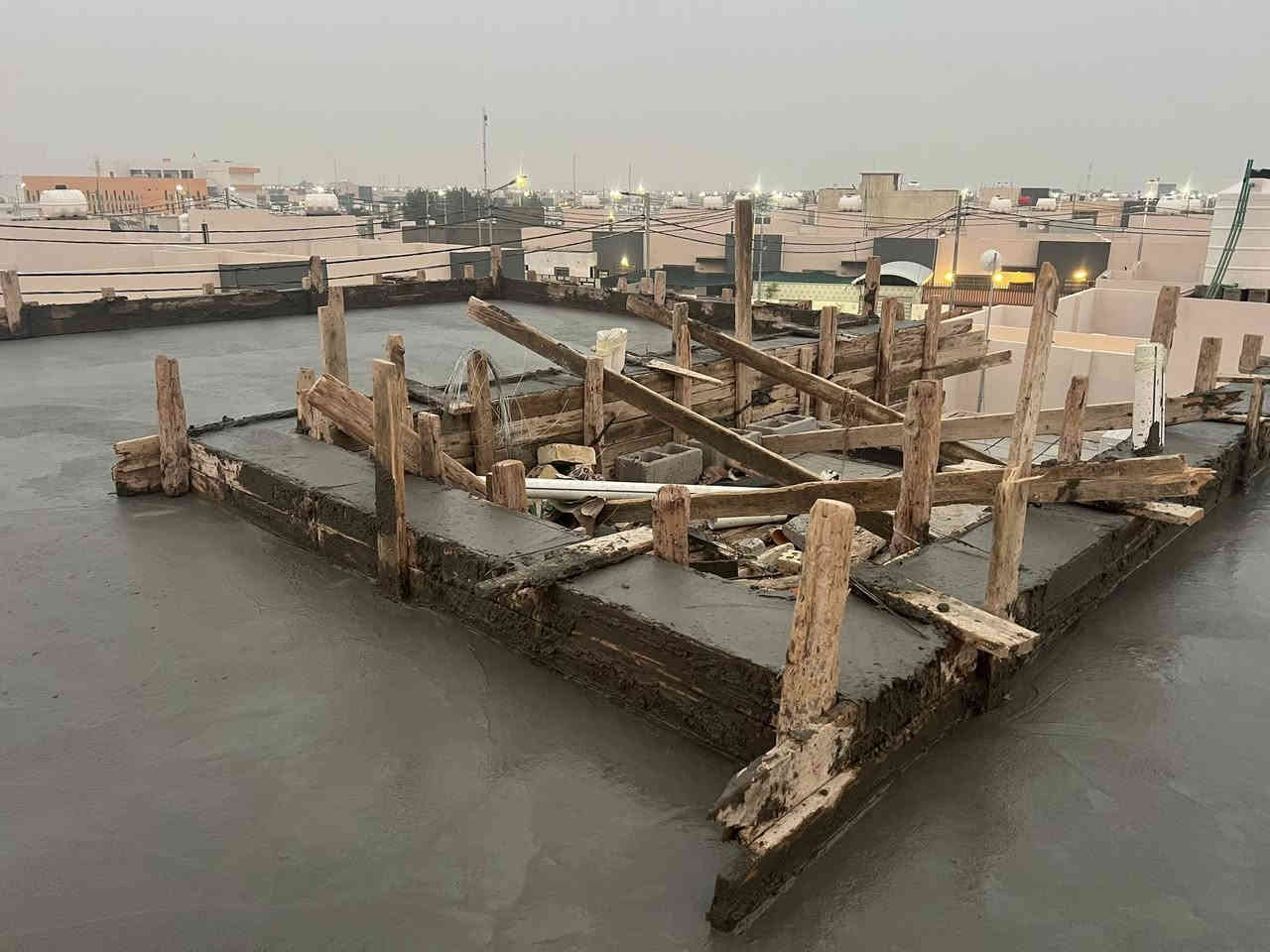 من إعمال شركة أرض التساهل للمقاولات والتجارة العامة المحدودة. 

أضافات موقع مجمع السلطان.

صب سقف 
أضافات بناء الطابق الاول
تعديل الطابق الارضي 
اضافات الطابق الارضي ،

                  تصميم * تنفيذ * إشراف 

إشراف المهندس : Abather Norri Salieh

للأستفسار 

***********
***********
