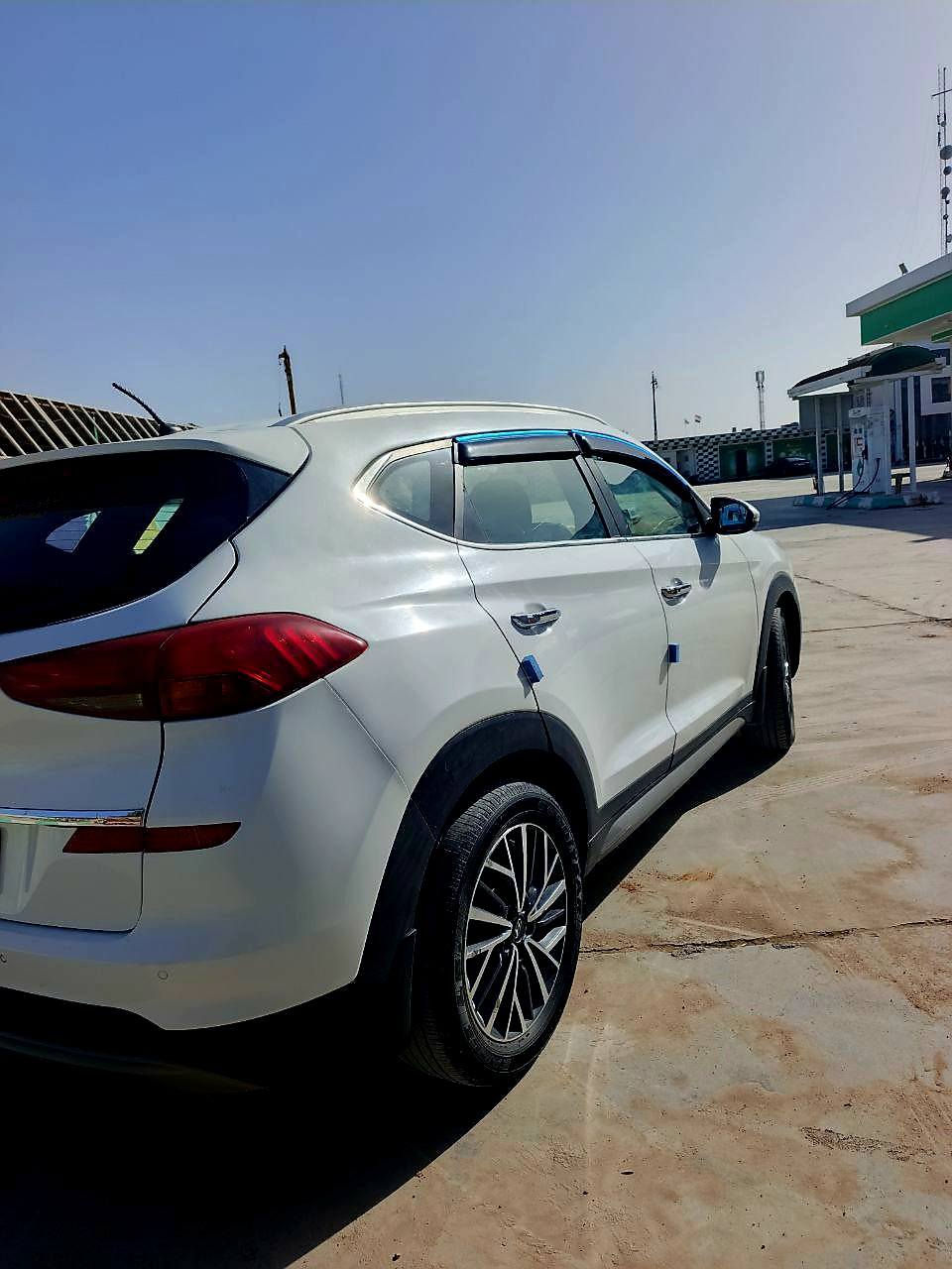 توسان خليجي 2020 رقم بغداد انكليزي بسمي مداور ثاني يوم
كير ومحرك وحداديه مكفولات تخم تاير سياره احله من الصور
سياره بيهة تبديل بنيد وجاملغ أمامي وبيهة مكانات صبغ ابيع احزام 
السعر 140 وبيها مجال 
المكان بابل القاسم 
للستفسار ***********
