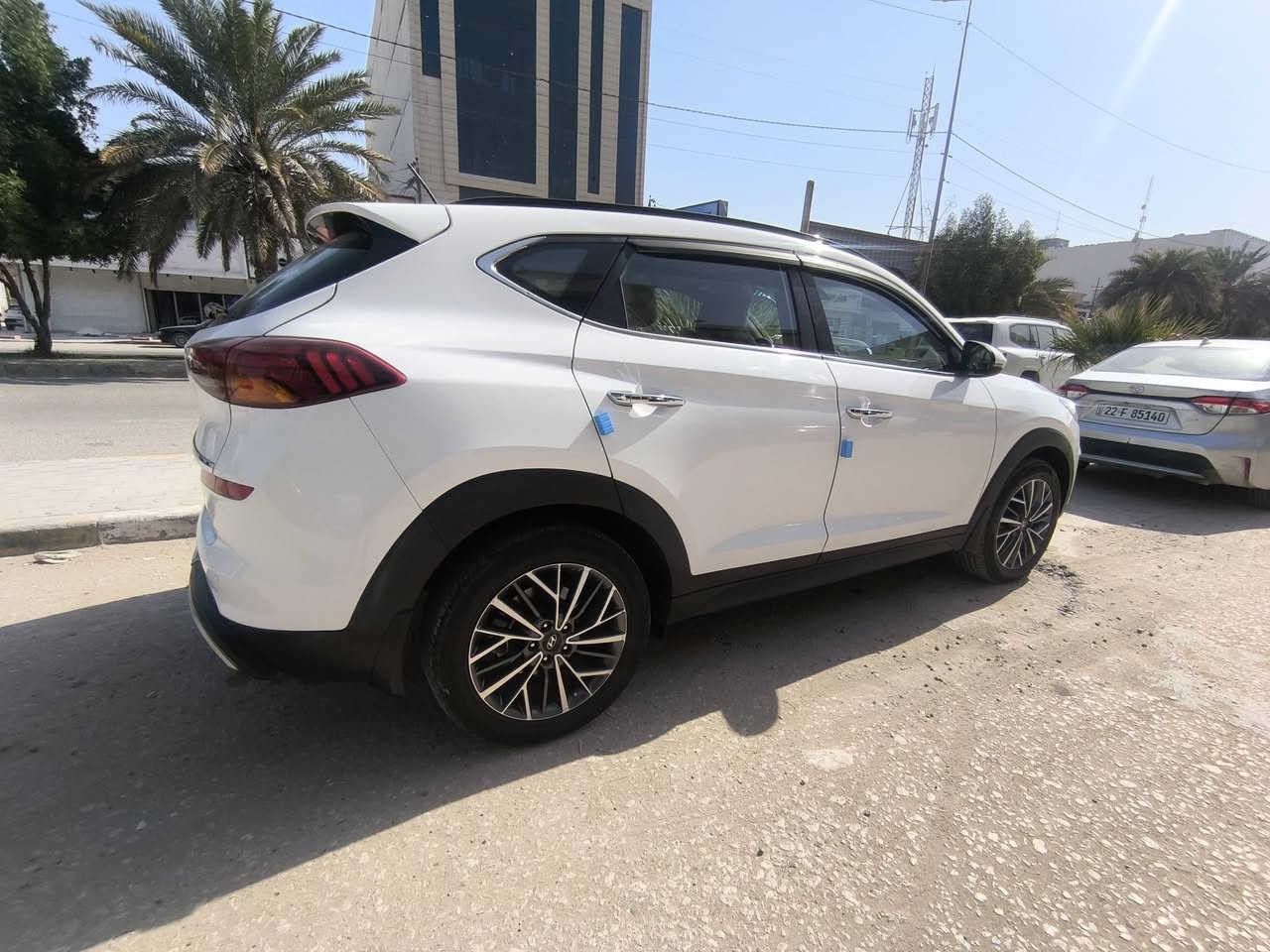 للبيع فقط 
توسان 19 الكاصد فول مواصفات 
باسمي سنوية 2029 رقم بغداد دولي
مكانها بالنجف
محرك 2000 
بانوراما 
شاشة ابل كار بلي
حساسات
لد امامي خلفي
لايت 5 عدسات
ليد امامي خلفي
لايت دوار ويه الستيرن
اشارات بالمري ومري شفط
اشارات ترحيب باب ومري
كير 3 انضمه 
بصمه
ثلاجة
دفيوزر امامي خلفي
سايد بريك برجل
كشنات جلد كهربائيه
تبريد قطعتين
ثلاجه بالجكمجة
بيها صبغ قليل بقبق الجنطة من دون  فتح
غير متواجد على الفيس
موبايل ***********
