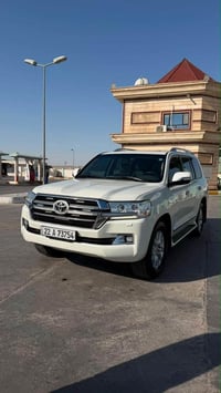 لاندكروزر ديزل • ٢٠٢٠ • رقم اربيل