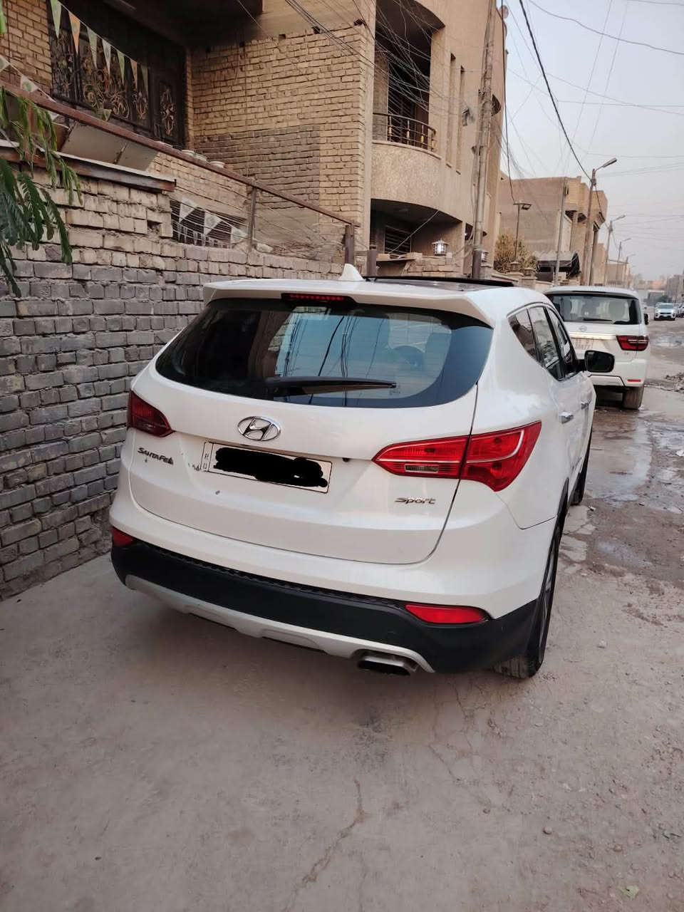 سنتافي 2013 
رقم بغداد دولي هزه جديده 
محرك 2400 
فول مواصفات واحد على واحد بانورما 
حادث جاملغ وبنيد 
وبالعراق صار اثر تخريب ونصبغ جهه
سونارها موجود وكل تفاصيلها
سعرها 125 ورقه وبيها مجال للطيبين 
 الرقم بي وتساب ***********
بكاني بغداد
