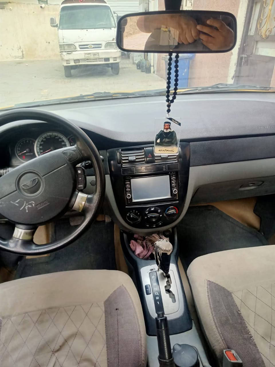 السلام عليكم اوبترا للبيع موديل ١٠ سيارة جاهزة من الاخير كير محرك تخم تاير حدادية كلى جديد سعر ٦٥ او بيها مجال ***********
