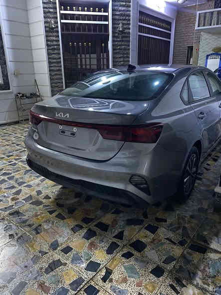 السلام عليكم كيا فورتي موديل 2024 دخول جديد بدون رقم حادثها تبديل3قطع تبديل بنيد ووجاملغين بدون دواخل مكاني بغداد البلديات السعر 142وبيها مجال بسيط والمتافيده يدعيلنه بلزرق الاتصال برقم ***********
