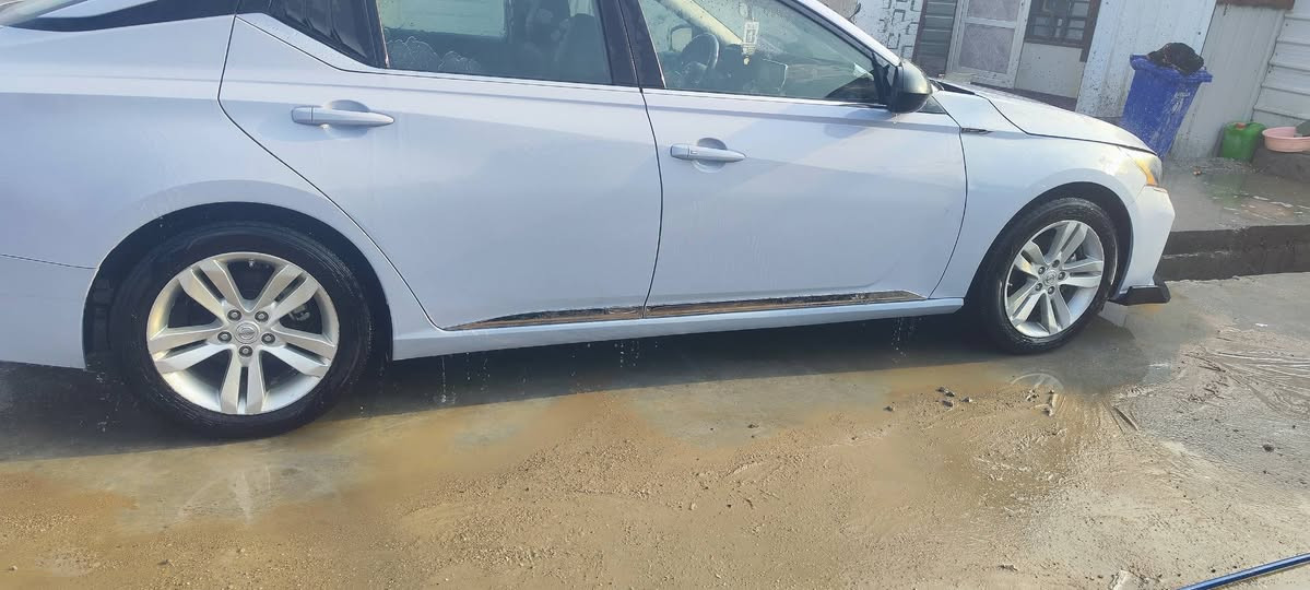 السلام عليكم ويلات نيسان حجم 17 نضيفات تايراتهن نص ونص شوف عينك حاليا شادهن على التيما 24 تجي تشوفهن وتفحصهن وبخدمتك مكاني البصره السعر 350 وبيهن مجال الاستفسار اتصل على *********** موجود واتساب
