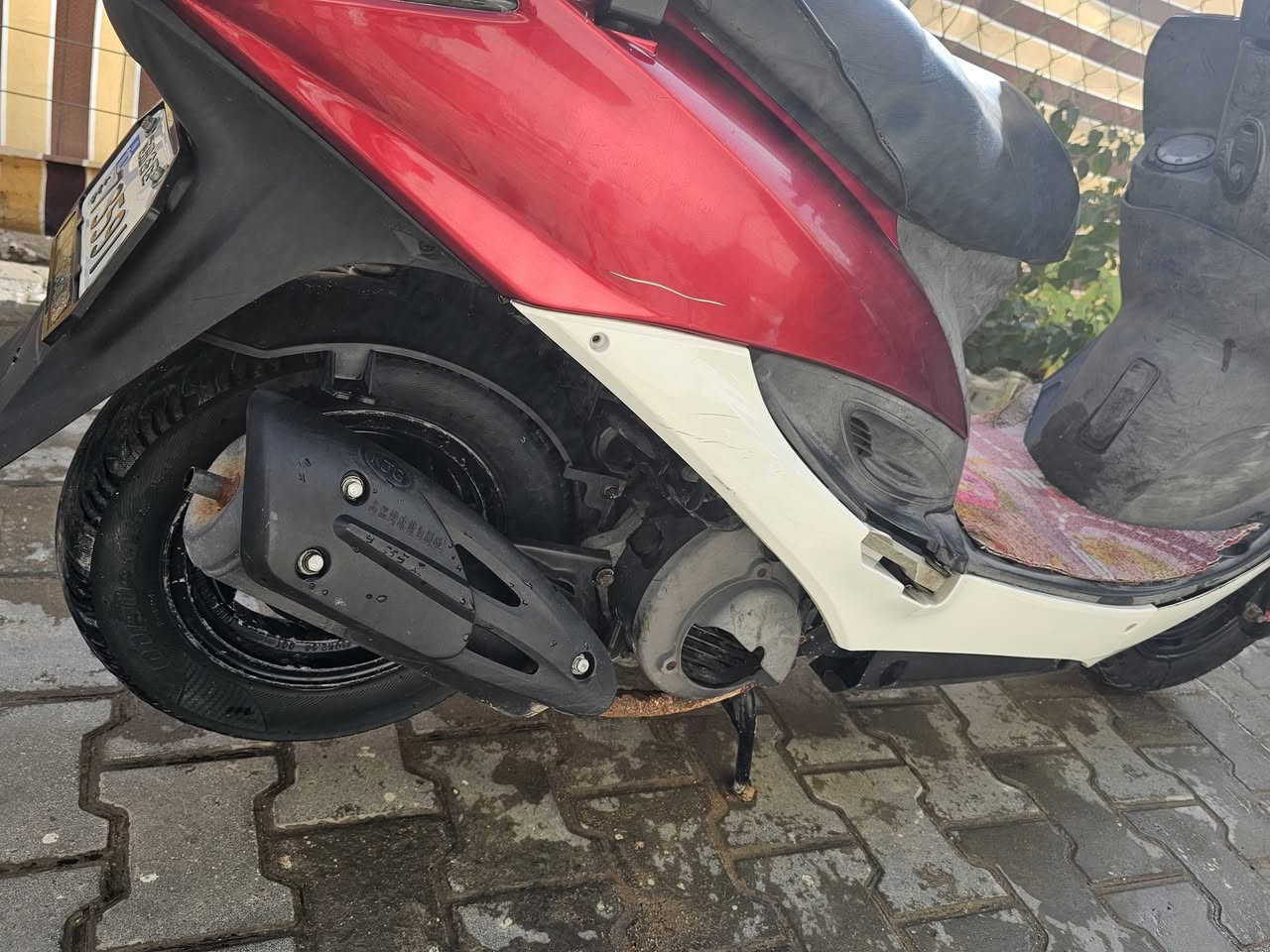 السلام عليكم
دراجة كامكو (G4)...
مال حاوية نظيفة كلشي ماعايزة
(مامفتوحة) ..
صارلهه فترة من طالعة من المعرض 
السعر 650 وبيها مجال 

مكاني النجف الاشرف / شارع ثابت حي القادسية 
للتواصل متواجد فيس بوك و رقم 
***********
