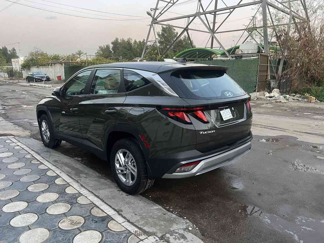 ااسلام عليكم توكسان موديل ٢٠٢٥ سيارة فول عدا بانوراما جديدة حيل ماشية ٢٠٠٠ حادث جداً بسيط سطحي بس بنيد راديترات وبدنة لايتات شركة سيارة زيرو كارتون الله شاهد داخلة كتاب شهداء واللي بسمة يسوي وكالة شكد ماتريد دخول جديد السعر ١٩٥ وبيه مجال الاتصال على رقم ***********
