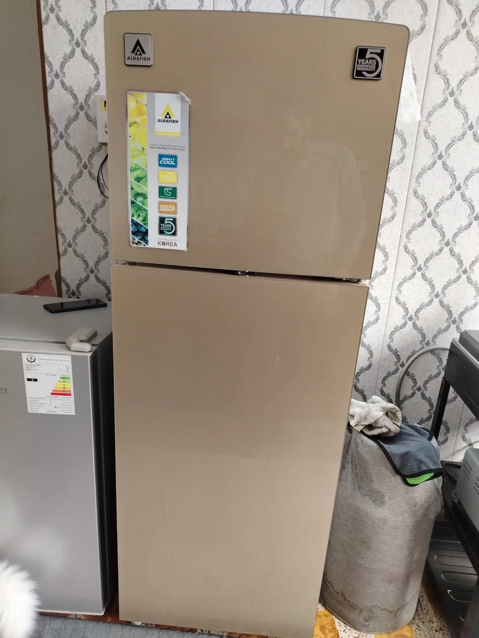 السلام عليكم غراض بيت للبيع مثل ما موضحات بالصورة
الكاونتر كامل اريدة ب 200 الف
الغسالة 50 الف
والثلاجة 150 الف

وبيهن مجال بسيط
للاستفسار الاتصال على الرقم ***********
المكان في بغداد التراث قرب سوق اميمة
