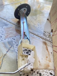 هايلوكس • موديل ٢٠٠٥ • جديد