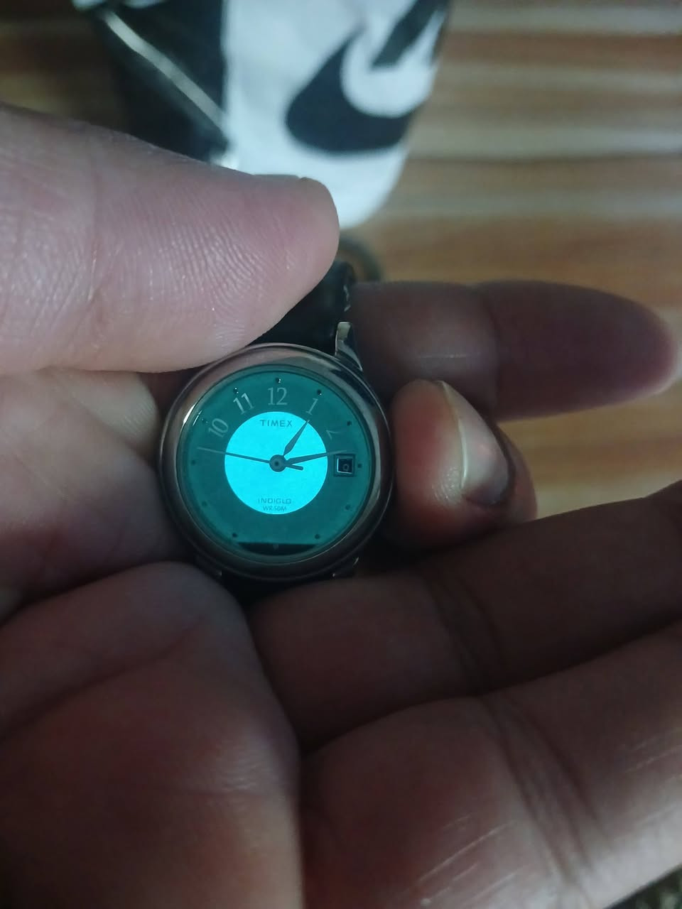 ساعه تايمكس سير جلد شغاله باله اصلي بداخله إضاءه
داخليه طلعتلي بهذا الشكل بالعافيه الي ياخذها  
قطر 25 الساعه ناعمه 
 يوجد توصيل لجميع محافظات العراقق
25 الف مع التوصيل 
ملاحضه القطعه واحده فقط


**إذا كنت صاحب هذا الإعلان وتريد حذفه لأي سبب، رجاءا أرسل رسالة إلى الدعم الفني**