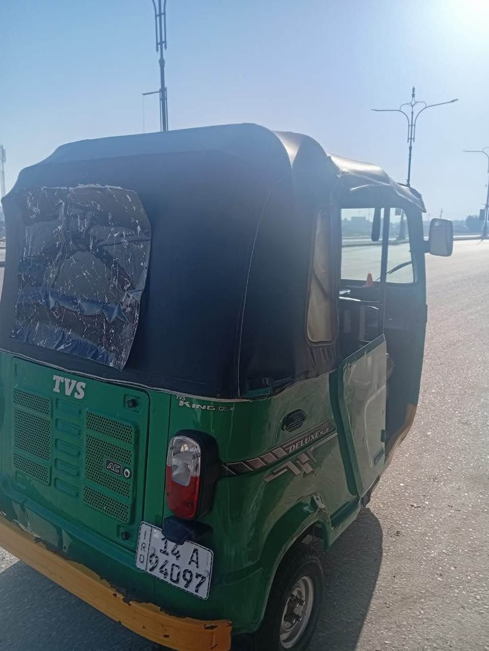 السلام عليكم للبيع تكتك تي في اس رقم بصره سعره 7ونص بيه مجال مديل 2022 شهر العاشر الشراي يتصل رقمي 
***********
الشراي يتصل انا مكلف بالنشر 👆🏻
مكاني البصرة البصرة, العراق
