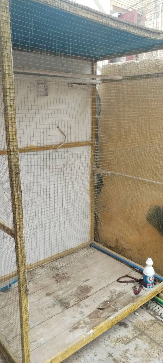 سلام عليكم قفص للبيع في حي العامل السوك الاخير السعر ٥٠ او بي مجال ***********
