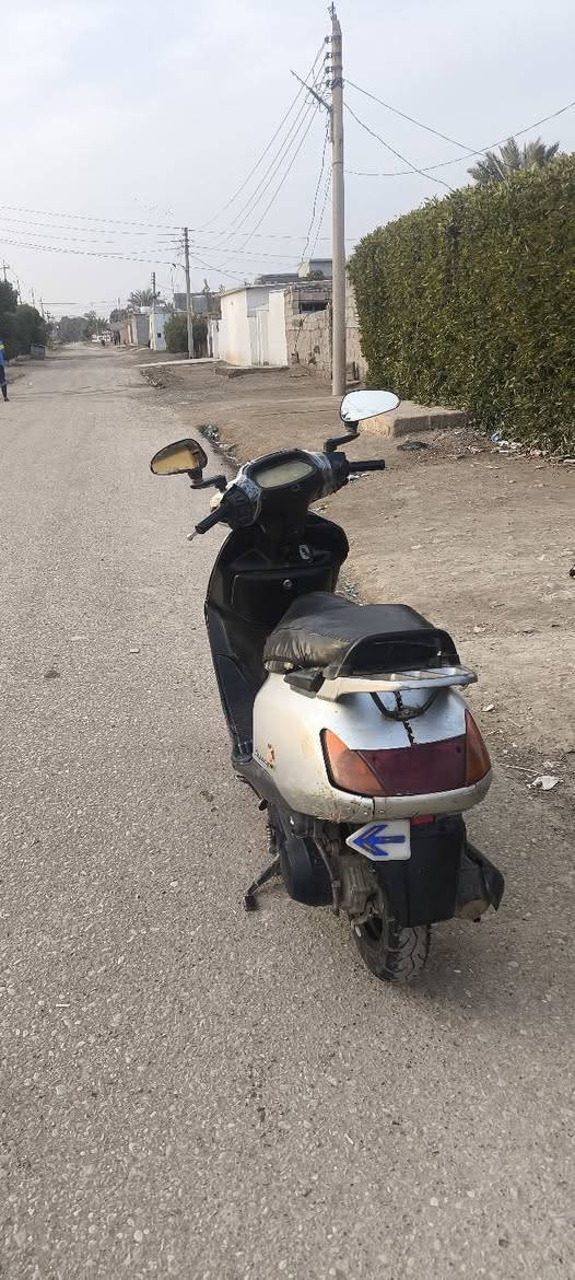 سلام عليكم دراجه سبيسي لبيع سرعه 100 اوراق موجوده سعر 250بيه مجال عنوان ديالى خان  بني سعد ***********
