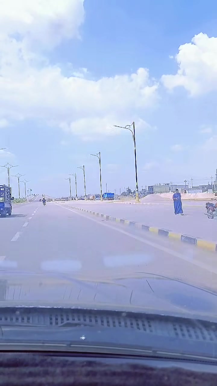 بتلو للبيع بحي السلام مقابل محطة بيت مخليف خدمات كامله تبليط واقع حال مرقم الدوله ه200 متر السعر 45 مايعجبك السعر اعبر المنشور  مكان راقي ***********
