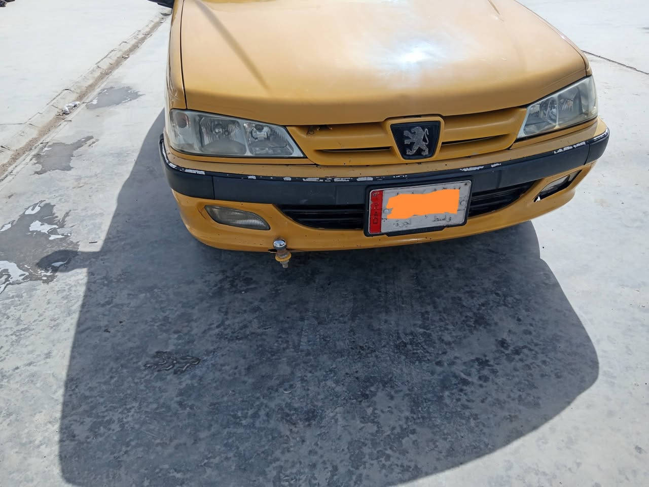 بيجو بارص موديل 2015. سعرهه 37 . بيهه مجال بصيط مكان كوت *********** بيهه صبغ بس لمكان لمشر عليه بالوان البرتقالي مطلوبه هيئه ينزل من سعره مكينه كير تبريد حداديه كلهه جاهزه
