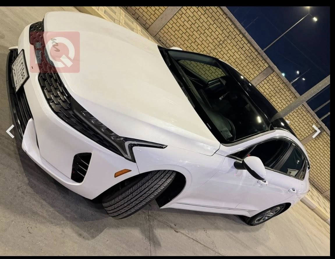 كيا k5 lxs 2022 وارد امريكي الحادث مرفق
معروفه مواصفاتها السعر 155$ وبيها مجال 
العنوان ميسان العماره 
***********
