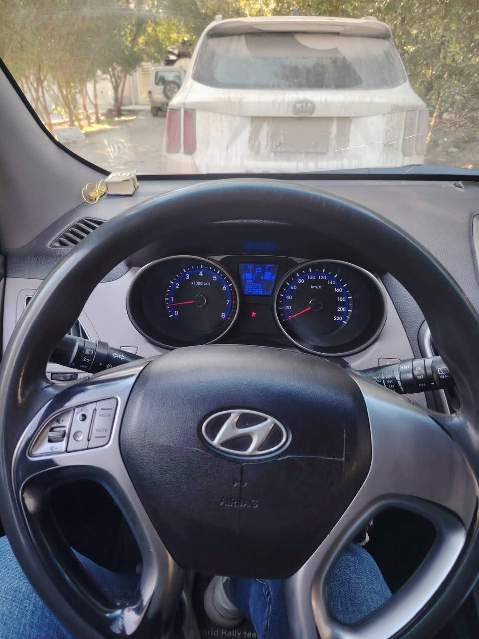 السلام عليكم
توسان مديل ١١ مكفوله كفاله عامه  عدا بارد بالدور مال الجاملغ الخلفي جهه الراكب كير ومكينه ما مفتوحات عنوانها بابل الحمزه الغربي السعر ١٤٣$ وبيها مجال بسيط
وترهم مراوس
***********  اتصال أو واتساب
