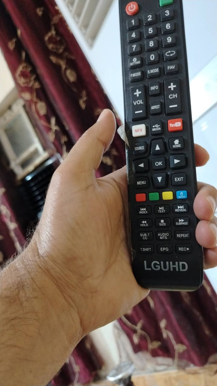 الاسلام عليكم شاشه بلازمه حجم ٨٥ جديده ماركتLG للبيع السعر مليون دينار اني ماخذه  مليون ٧٠٠ بعده بلزكاته عنواني بغداد السيديه قرب تقاطع درويش رقم الهاتف ***********
