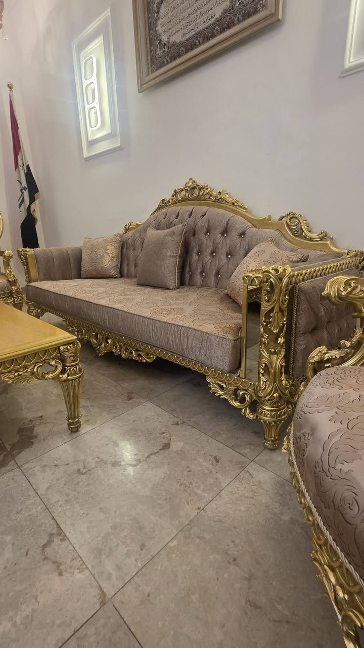 تخم تركي زان ملكي دزاين إيطالي حديث اخو الجديد ١٠ مقاعد وطبلة وسط 
 مليونين قفل 🔐 ***********
