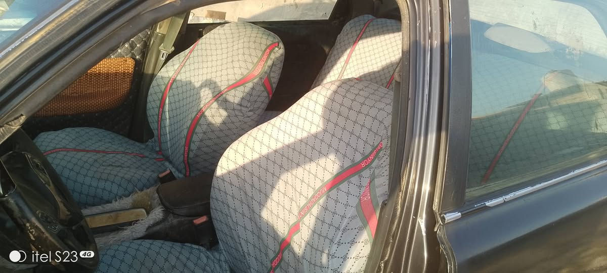 السلام عليكم شباب هونداي مال وفود غير محرك سوناتا 2 تخم تاير جديد صدر خلفه امامي جديد موديل 94 اوتوماتيك مكاني بغداد 17ابو غريب ***********
