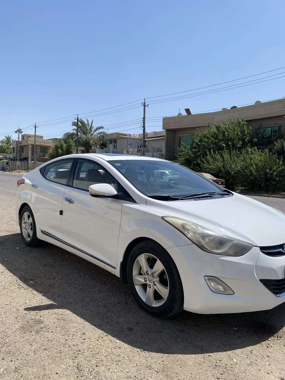 النترا 2012 فول مواصفات GLS  بصمه فتحه سقف شاشه كامره دواره تحكمات ستيرن محرك 2000 دوش جيد جدا كير جيد جدا سياره بدون اي ضربه بيهه صبغ بالجاملغ الخلفي فقط بالداير مكفوله من الضربه تخم تاير جديد السياره باسمي رقم بغداد السعر 105 مكان بغداد حي العامل ***********

