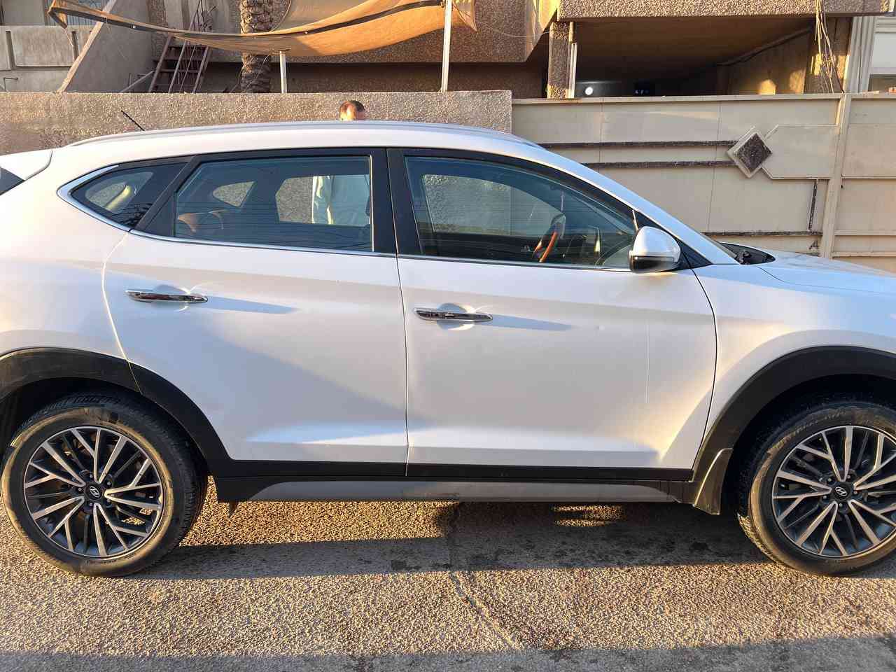 سلام عليكم
سيارة توسان خليجي جيتي موديل 2020 السيارة نضيفة حيل فقط موضح بال صور السيارة ماشية 103337km فول بدون البنرامة بصمة كشنات كهرباء السعر 177$ الشراي خاص ***********
