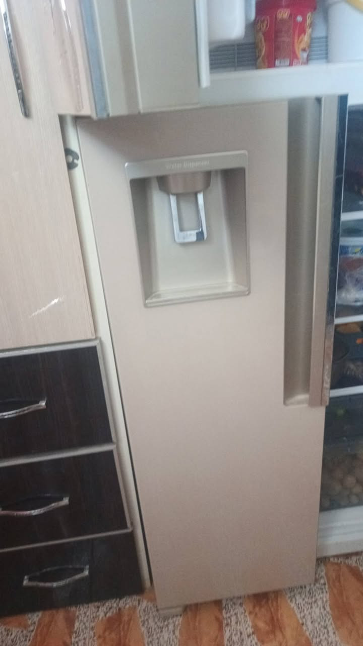 مكلف بل النشر مراسلة واتساب او اتصل على الرقم ***********

 ثلاجه حجم الجبير بخاريه بعده جديده استعمال قليل ابد مداخله تصليح
