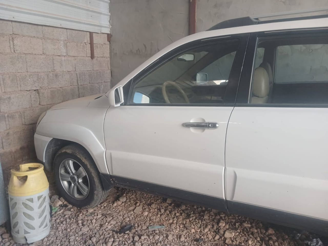 كيا سبورتج ٢٠١٠ خليجي للبيع السعر ١٣٠ وبيهه مجال تخم تاير سنوية جديده رقم شمالي سياره نظيفه مال جنى ***********
