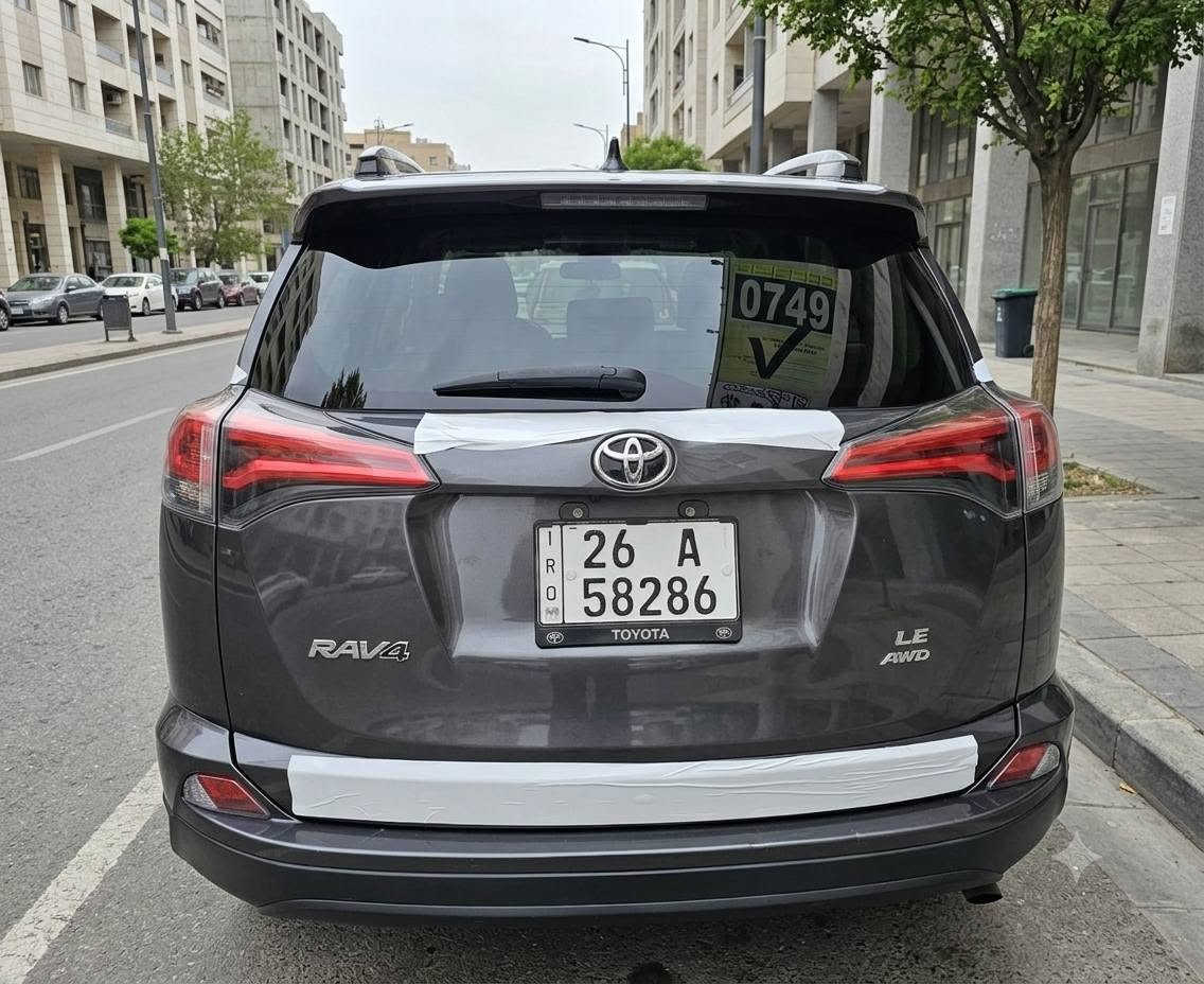 سلام عليكم RAV 4 موديل 2017 للبيع 
السيارة فئة LE ضرر السياره تبديل 3 قطع بلاديات نفس اللون 
بدون دواخل بدون لغود السياره حلوه وجديده 
محرك وكير شرط كفاله تبريد ثلج الحداديه جديده 
رقم صلاح الدين رقم وسنويه وهزه جديده 
مكان السياره سامراء 
السعر 145 $  للإستفسار خاص او اتصل على الرقم 
***********
