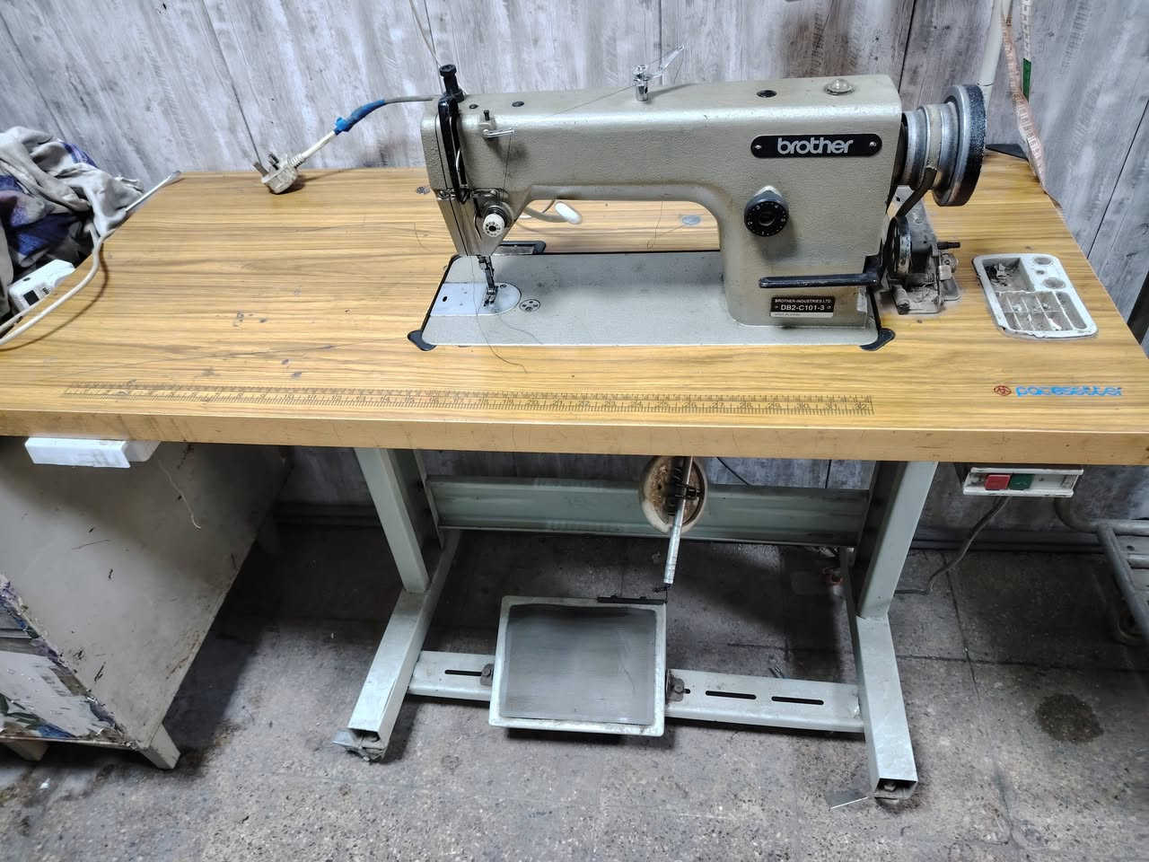 مكينه بلاذر نضيفه اصليه تجي وشوفه وشتغل بيه يله تاخذه سعره 250بيه مجال ملاحضه لميز بي فطر من فوك شويه ولباقي كله نضيفه  استفسار هاذه رقمي ***********
