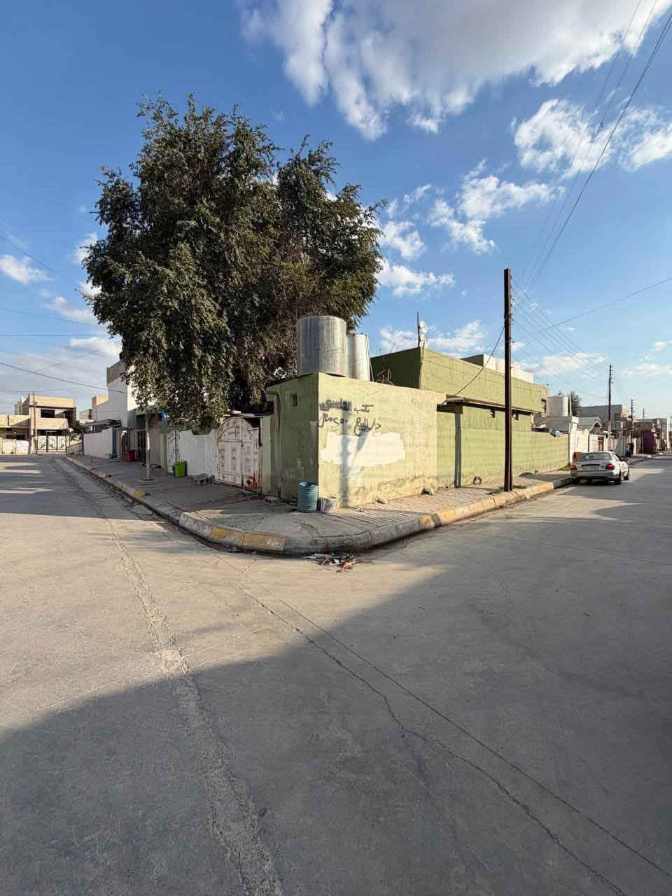 دار للبيع طابو صرف 120م ركن
عنوان كركوك أسرى والمفقودين
سعر 80مليون مع مجال 
للتواصل كركوك حي العسكري قرب جامع المعراج او الاتصال على الرقم
*********** علي
*********** ابو مصطفى يايجلي
