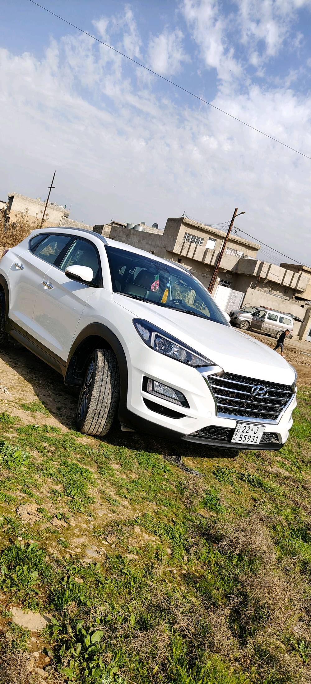 السلام عليكم
توكسون 2020 
كشنات كهربائي 
شاشه  كبير كاميرا خلفيه 
ماشي 25 الف فقط 
سبير ما نازل بعد 
رقم اربيل باسمي كربون بنزين 
***********
‏‪0770 564 7780‬‏
سعر 240
السيارة وضع شركة مكفول 
. مكان الموصل القبه قراقوين
