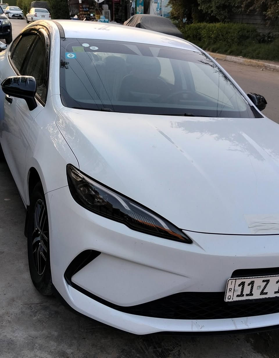 السلام عليكم
byd للبيع فقط 

سيل 05 مواصفات عاديه مو فول ويل كروم

 داخل اسود بصمه وكارت الشاشة محدثه ومعربه ومنزل كل البرامج

السيارة ماشيه اكثر 8000

 بيها اضافات 

1 الشاشة متحركه وموجود فديو بيها بلمنشور

2 البيبان مغلفات حماية وكتم طبقتين وصورهن موجوده بلمنشور

3 مطريات 

4 كفرات مري 

5 يدات بوب  

6 واقيات طين 

7 لاصق شاشة حمايه دشبول ومسجل

8 ارضيات 

9 سبير طوارئ وجك ويل اسبانه

10 مبدل دهن اكسادو وفلتر اصلي

مكان السيارة الشعب ***********

السعر 18700

بيها ملاحظه الشراي يتصل وفهمه بيها
