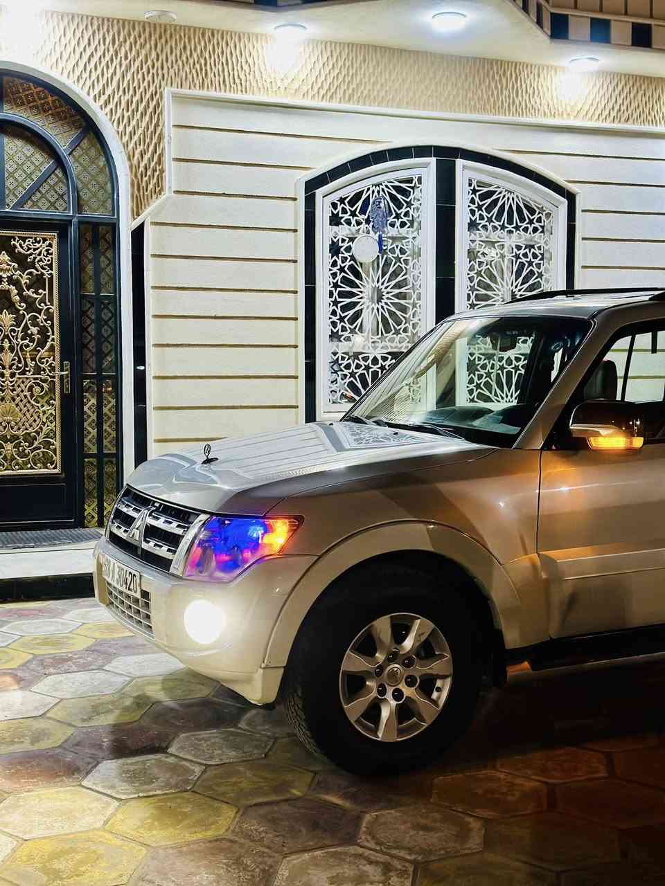 سلام عليكم ورحمة الله وبركاته للبيع باجيرو 2014حبتور☝️
فول مواصفات رقم نجف دولي سنويه 2030
سياره واحد على واحد 
زراك الايت 
كشانه جلد
كشنات كهرباء 
فتحه سلايت 
12سماعه 
دمام بلادي 
مري ترحيب 
مري شفط
تحكم ستيرن 
7راكب 
تبريد3قطع 
طفايه حريق 
كامره خلفيه
حساسات خلفيه وبعد هواي بيه مواصفات الحبتور غني عن تعرف سياره جديده معنه الكلمه 
ملاحضه سياره ماشيه 102حقيقي عل شرط وين مي عجبك افحص سياره كفاله عامه شرط حته دعامياته مابيه صبغ

بيع متوازي شرط جوه سوك السعر 155 
مكينه وكير ما مفتوحات حداديه كارتون تبريد تفئه عله وضع شركه 
مكاني نجف الستفسار ‭0773 721 4354‬ واني خادم
