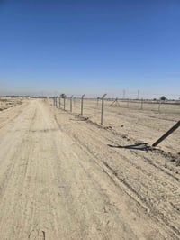 مجمع ال هرموش قرب سيد سرحان تبعد عن شارع العام كليو ونص القطعه مساحه ٥...