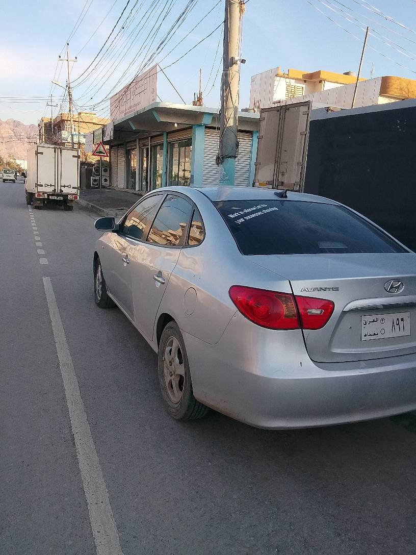 ئاڤانتی بڕاوە 2007 مەکینە بچوک دکشن بەرز  کوشن جڵدو هیتەر تەبرید لەمس  ئاوێنە شەفت و کارەبا بئ دەحمو لێدراو بئ خایس سەخف کەڤەر بەشەرت سەخفی دو قوپاوی پێوەیە باقی تر بەشەرت  کۆدی بۆکراوە  بیخەسەر ناوی خۆت  توندوتۆڵی بەشەرت   ناونیشان ڕانیە 46 گەڵاو مەجالێکی کەم  *********** رانية, السليمانية
