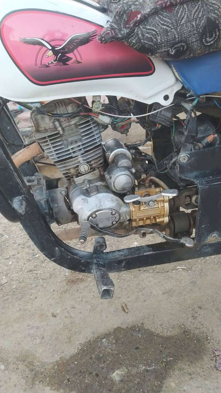 سلام عليكم ستوته للبيع عنواني رياض مخابره عل رقم سعر خاص ***********
