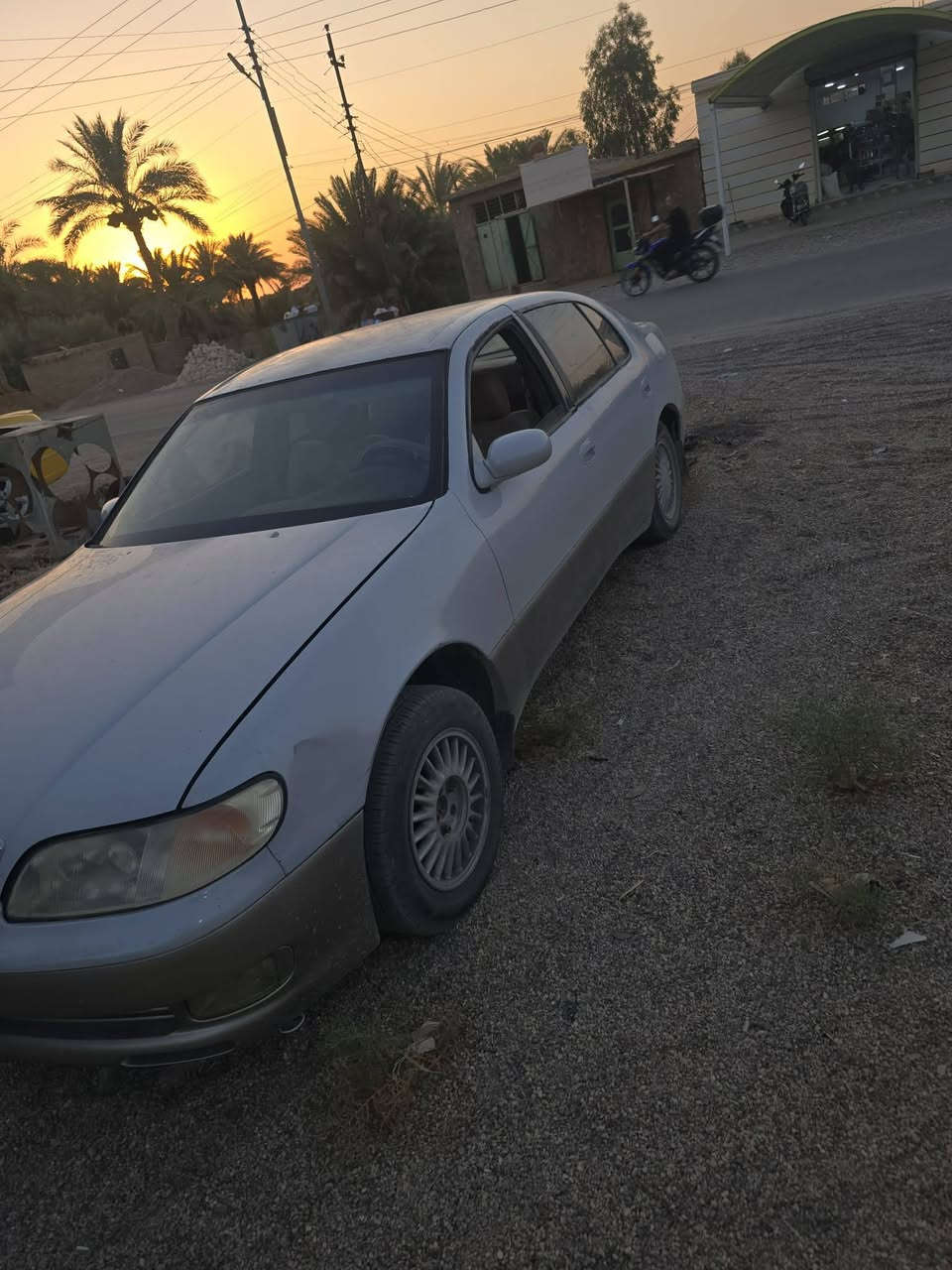تيوتا ارستو 1993 كير مكينه 3000بطه بلادي  ديلكو سياره محوره كلها شغاله بسمي  بيها طخه ومعمره ترهم مراوس وترهم نقد *********** مكاني الانبار البغدادي
