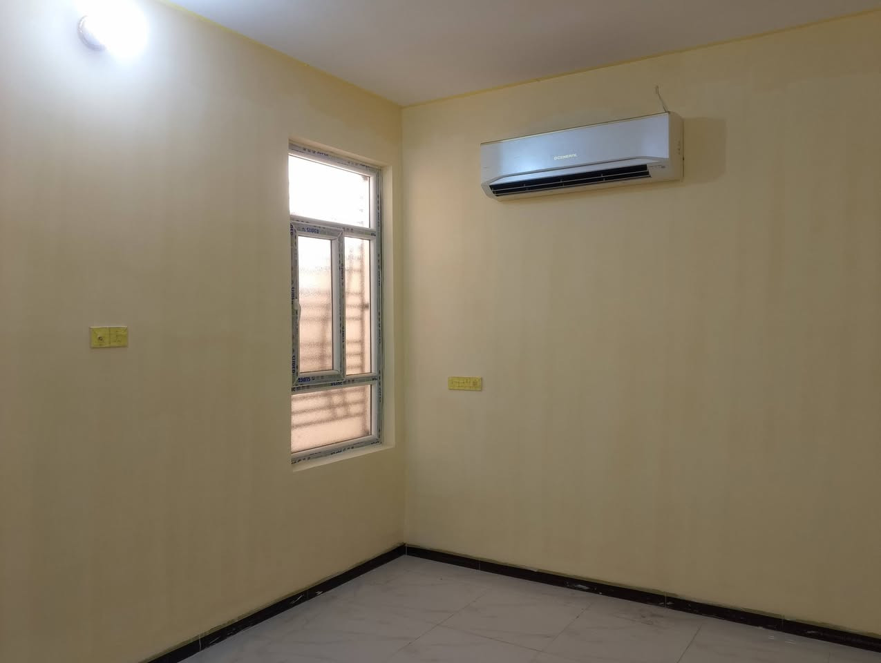 صبغ البيوت والابواب والشبابيك كربلاء شغل اليوم للتواصل ***********
