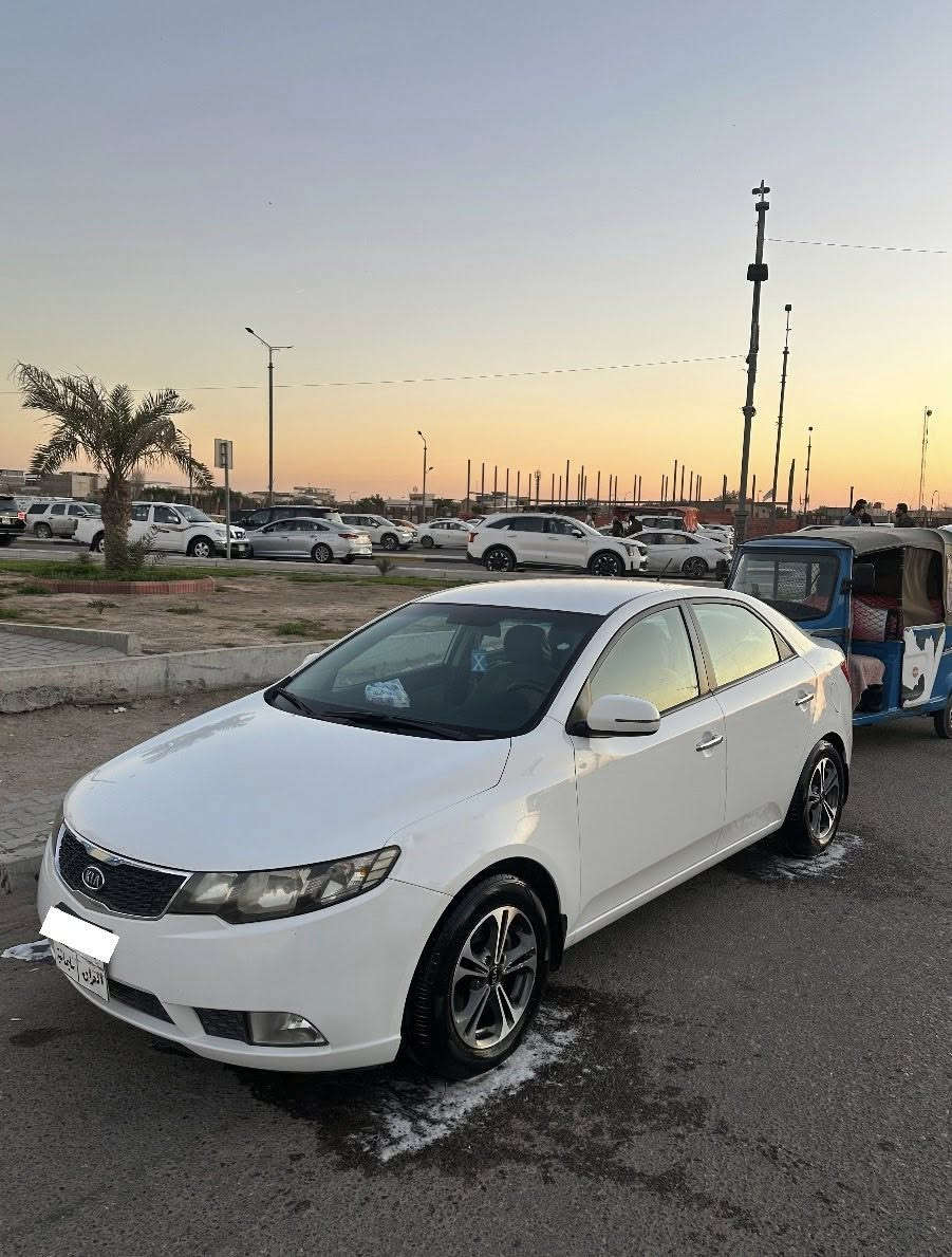 السلام عليكم سيراتو٢٠١٢ خليجي محرك ١٦٠٠ السياره( كفاله عامه ) *********** اتصل ع راعيها واعرف السعر مكلف بل نشر
